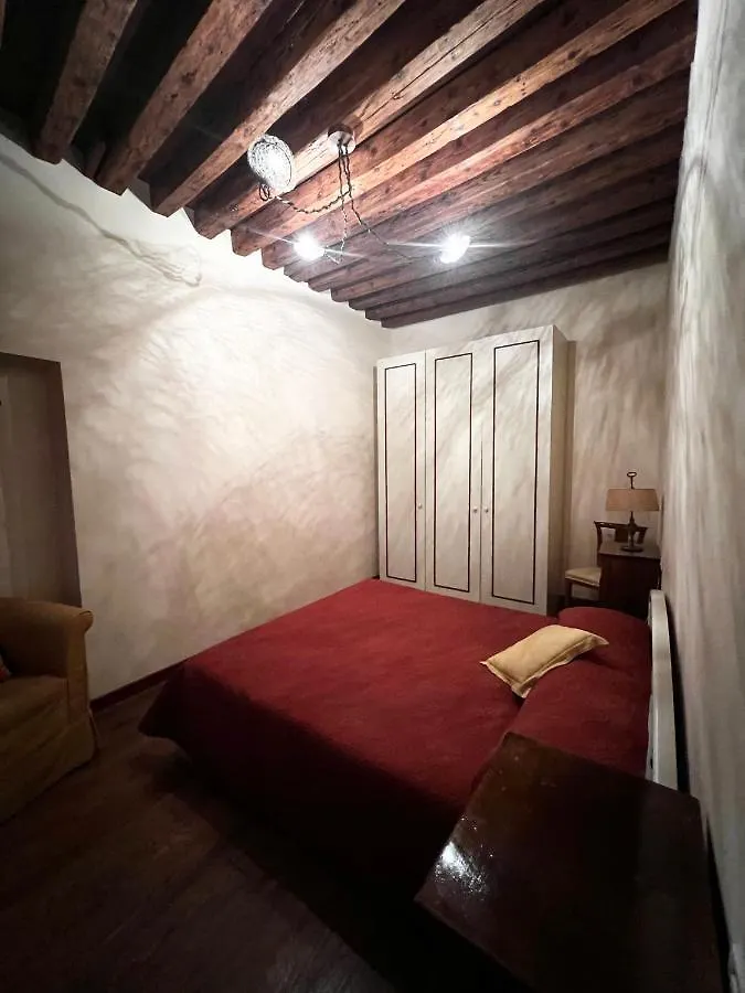 Ormesini Apartment Velence 0*,